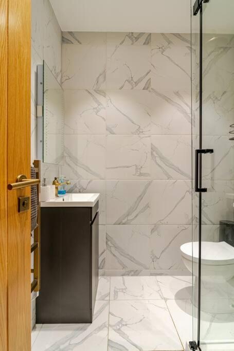 Stunning 2 Bed Apartment, Heart Of The Barbican Πλίμουθ Εξωτερικό φωτογραφία